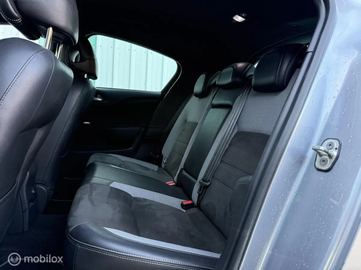 1.2 Performance Line | Alcantara | Massage | DENON