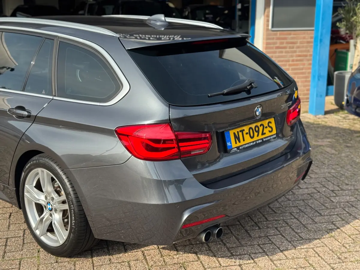 320i High Executive 2017 AUT NAVI LEDER