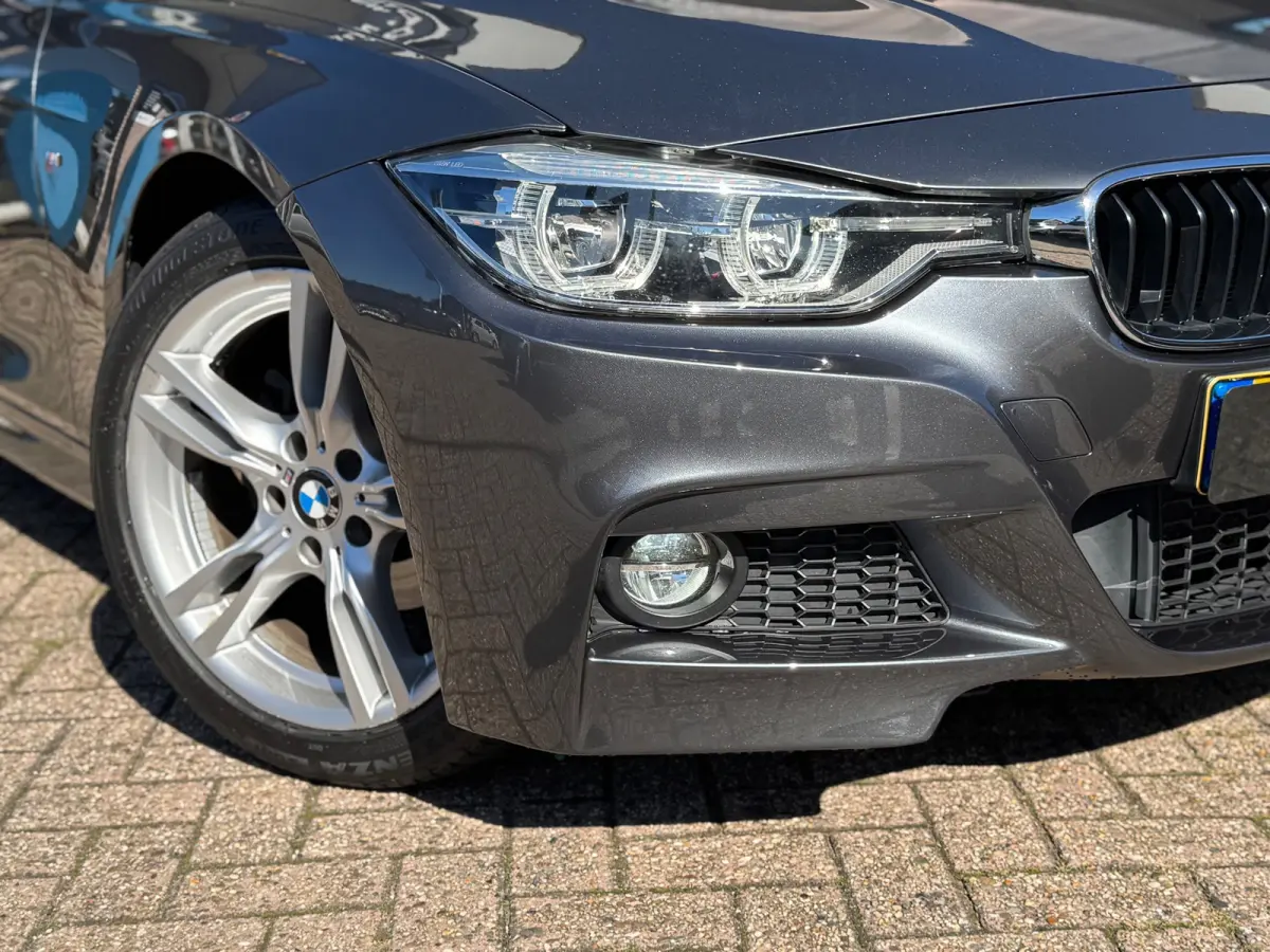 320i High Executive 2017 AUT NAVI LEDER