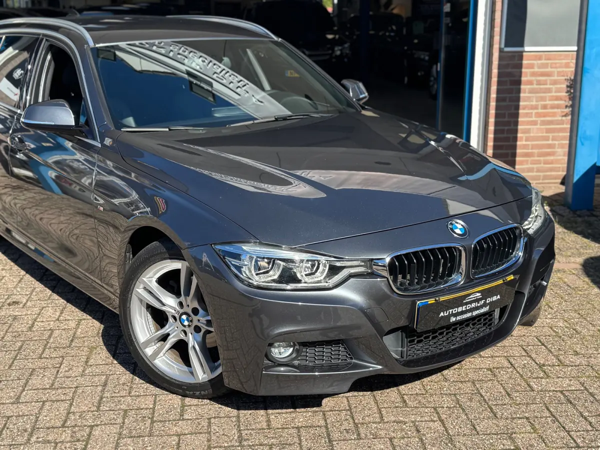320i High Executive 2017 AUT NAVI LEDER