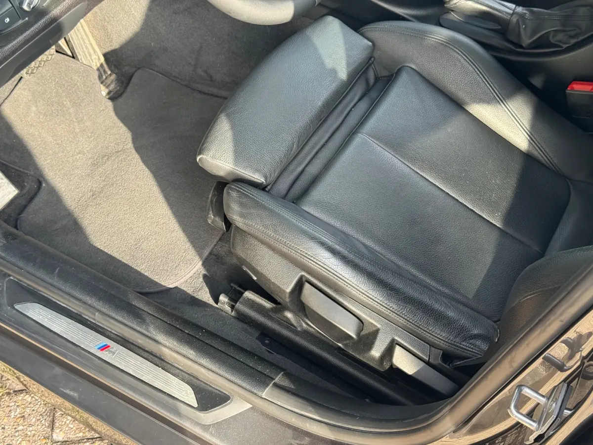 320i High Executive 2017 AUT NAVI LEDER