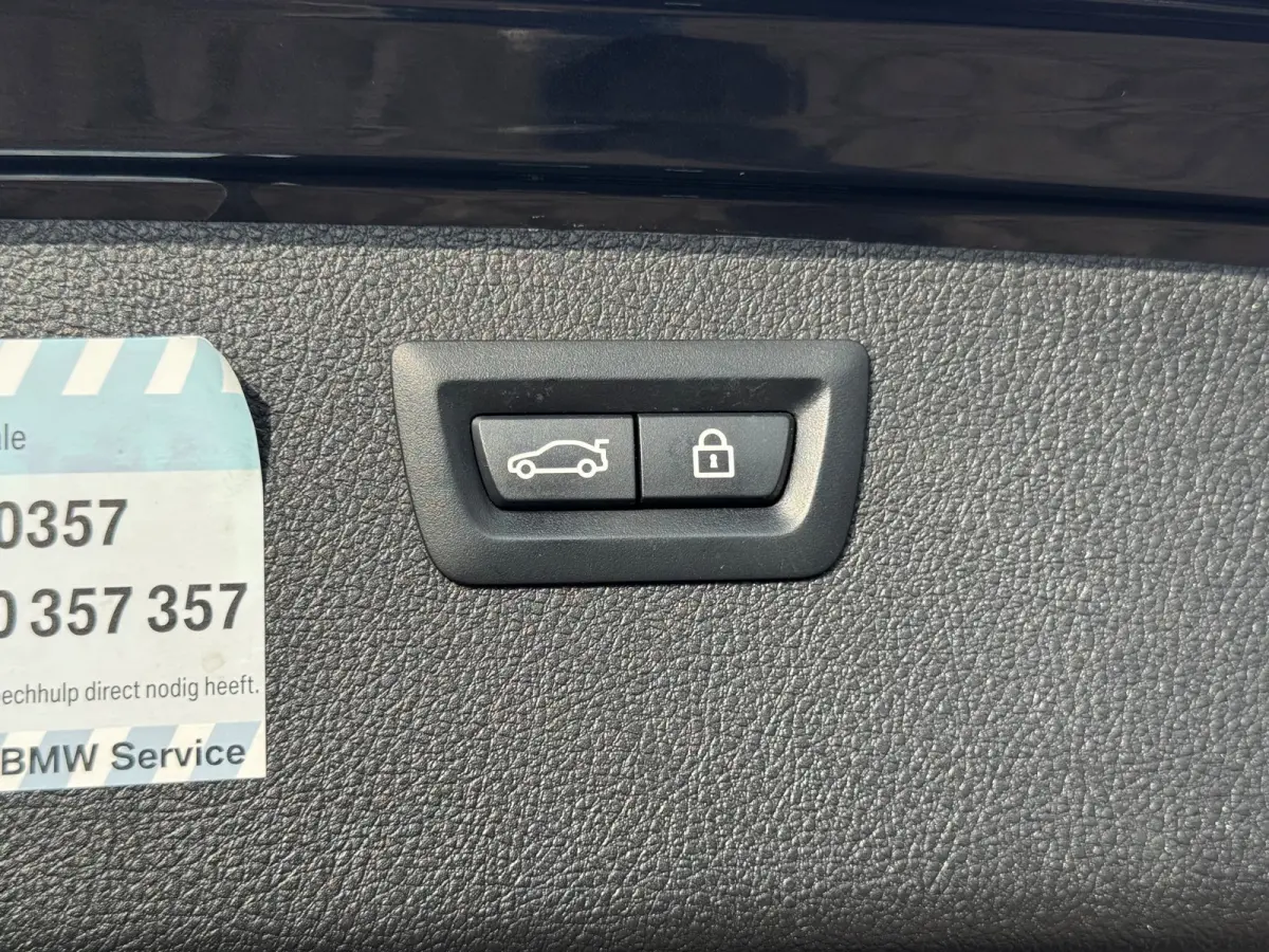 320i High Executive 2017 AUT NAVI LEDER