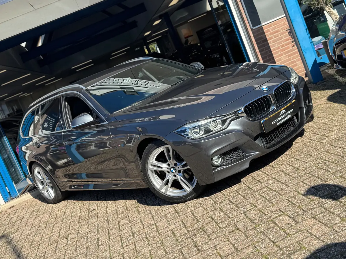 320i High Executive 2017 AUT NAVI LEDER