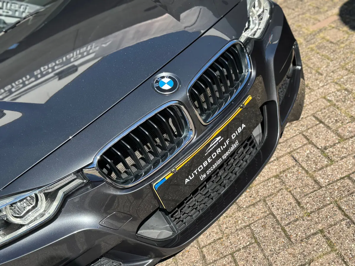 320i High Executive 2017 AUT NAVI LEDER