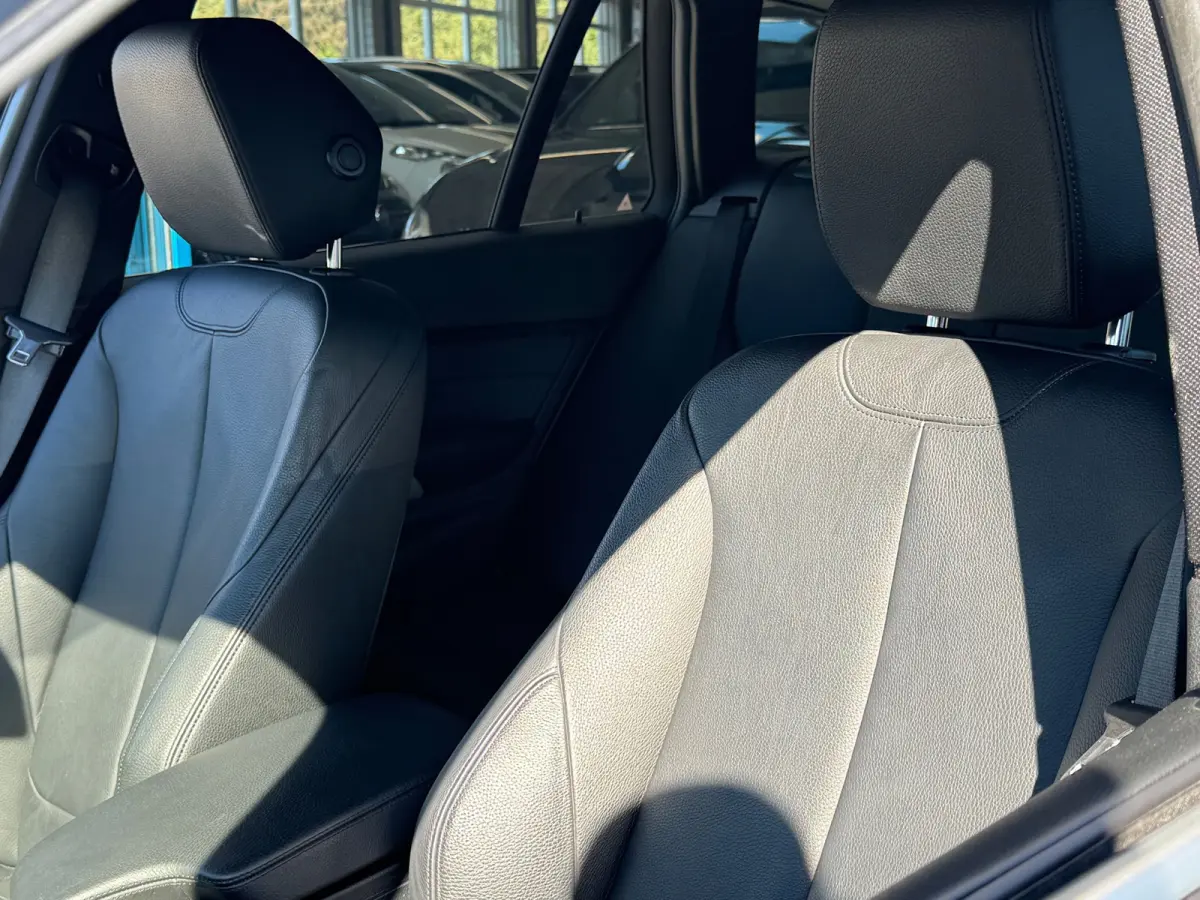 320i High Executive 2017 AUT NAVI LEDER