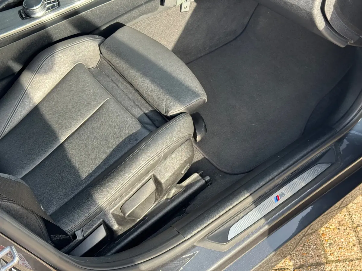 320i High Executive 2017 AUT NAVI LEDER