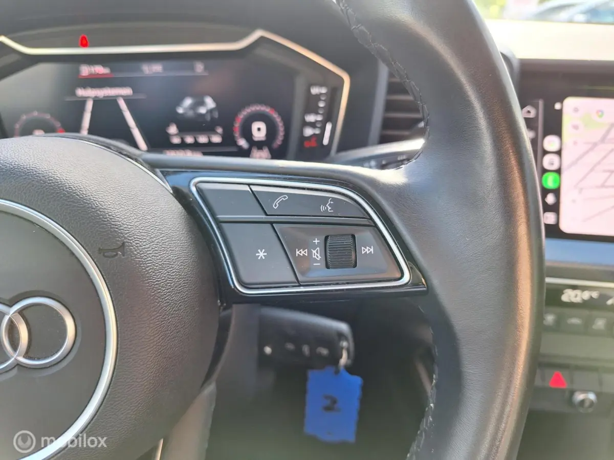 25 TFSI ADVANCED EDITION • Carplay •