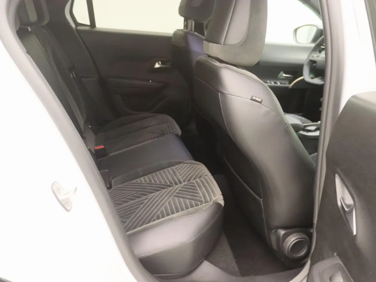 1.2 Turbo Hybrid LX | Camera Voor + Achter | Apple Carplay & Android Auto | Adaptive Cruise Control |