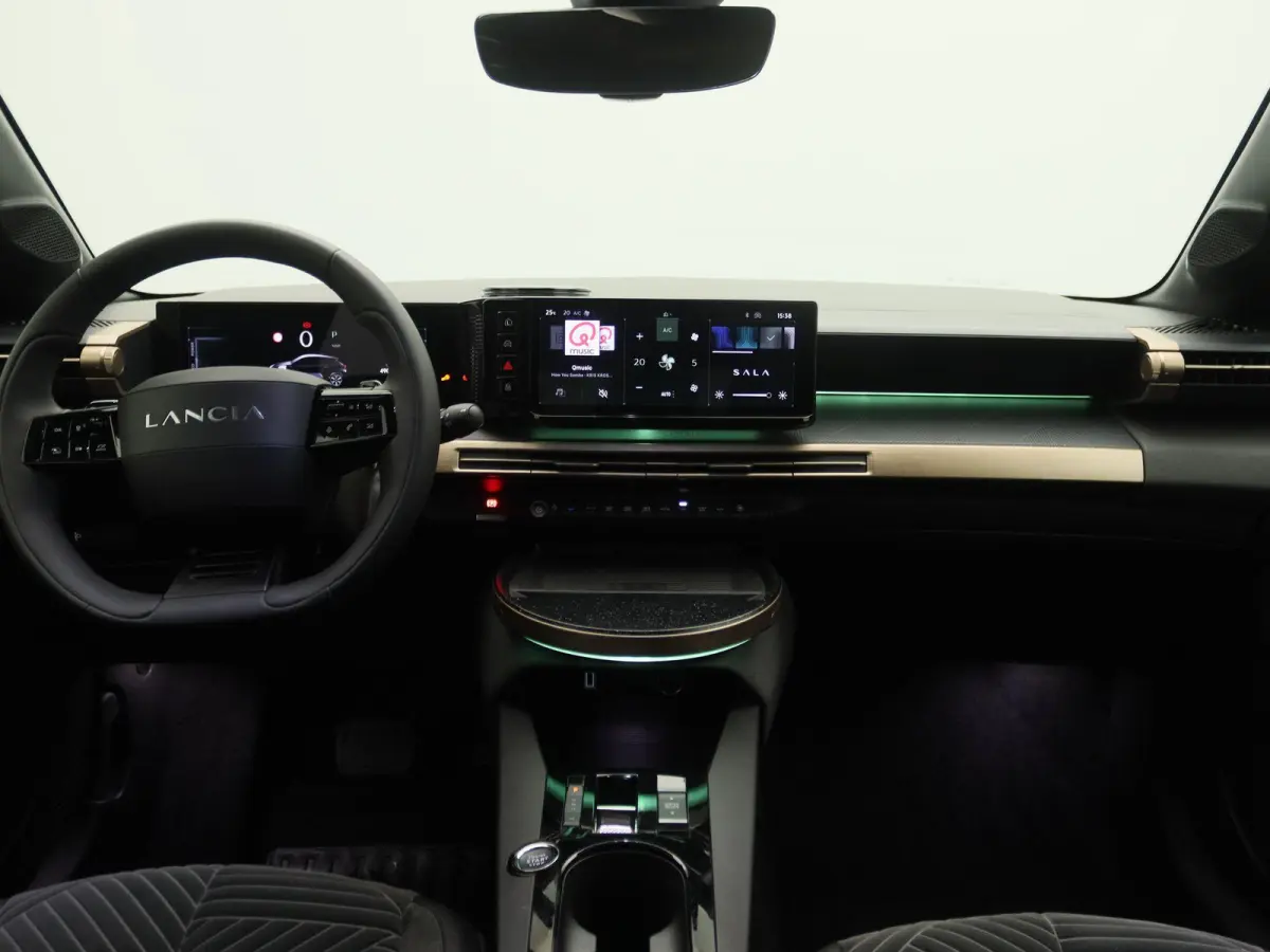 1.2 Turbo Hybrid LX | Camera Voor + Achter | Apple Carplay & Android Auto | Adaptive Cruise Control |