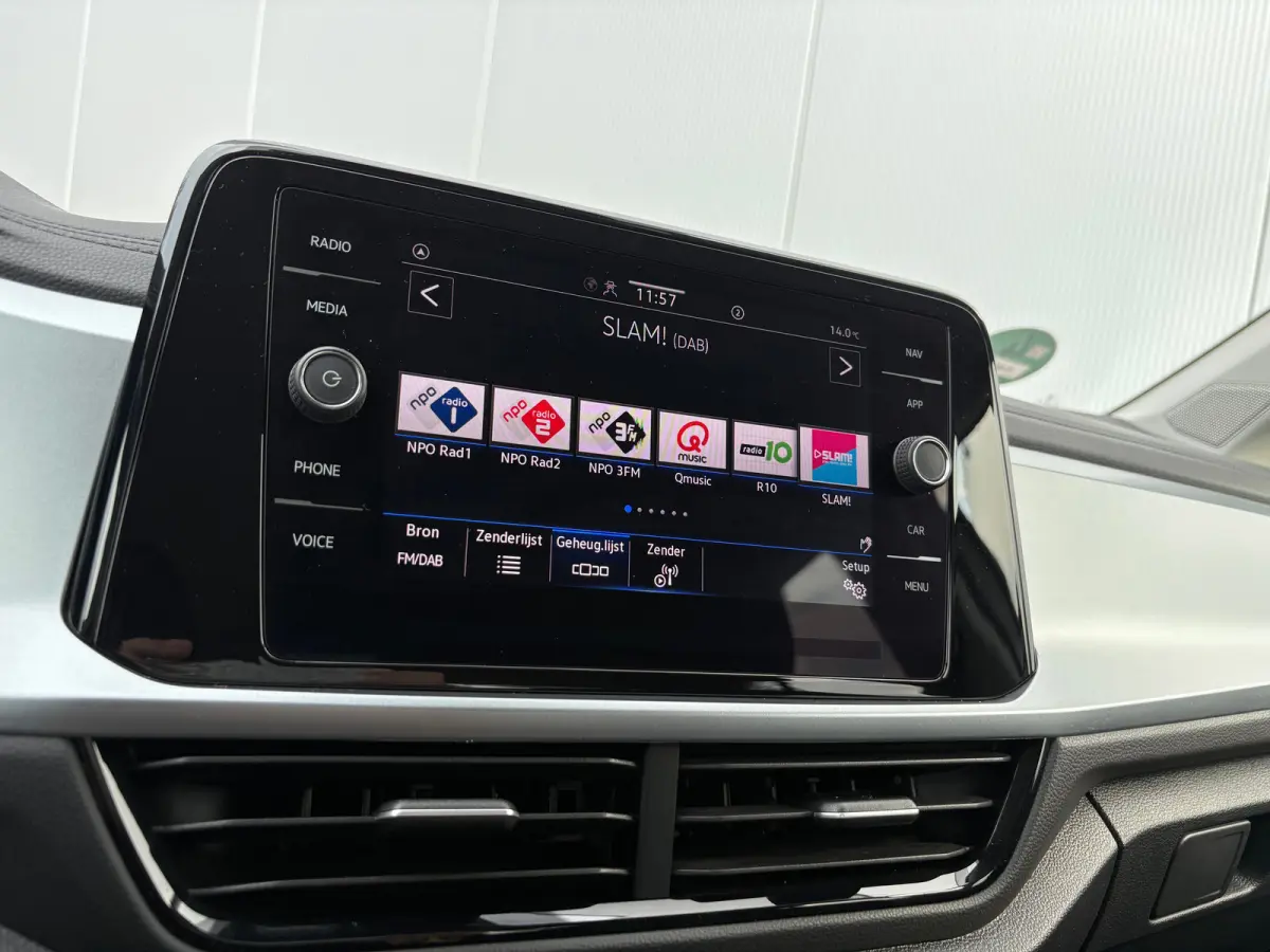 Apple Carplay/Android Auto | Trekhaak geremd 1300 kg | All-season banden | Airco | Cruise control adaptief | Parkeersensoren | Apple Carplay/Android Auto | Trekhaak geremd 1300 kg | All-seas