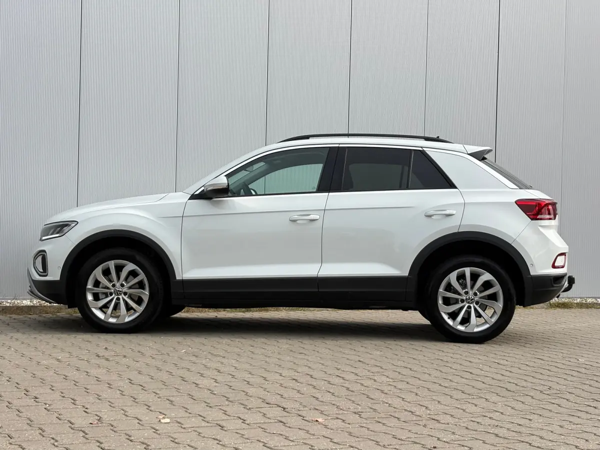 Apple Carplay/Android Auto | Trekhaak geremd 1300 kg | All-season banden | Airco | Cruise control adaptief | Parkeersensoren | Apple Carplay/Android Auto | Trekhaak geremd 1300 kg | All-seas