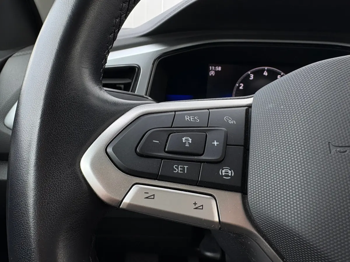 Apple Carplay/Android Auto | Trekhaak geremd 1300 kg | All-season banden | Airco | Cruise control adaptief | Parkeersensoren | Apple Carplay/Android Auto | Trekhaak geremd 1300 kg | All-seas