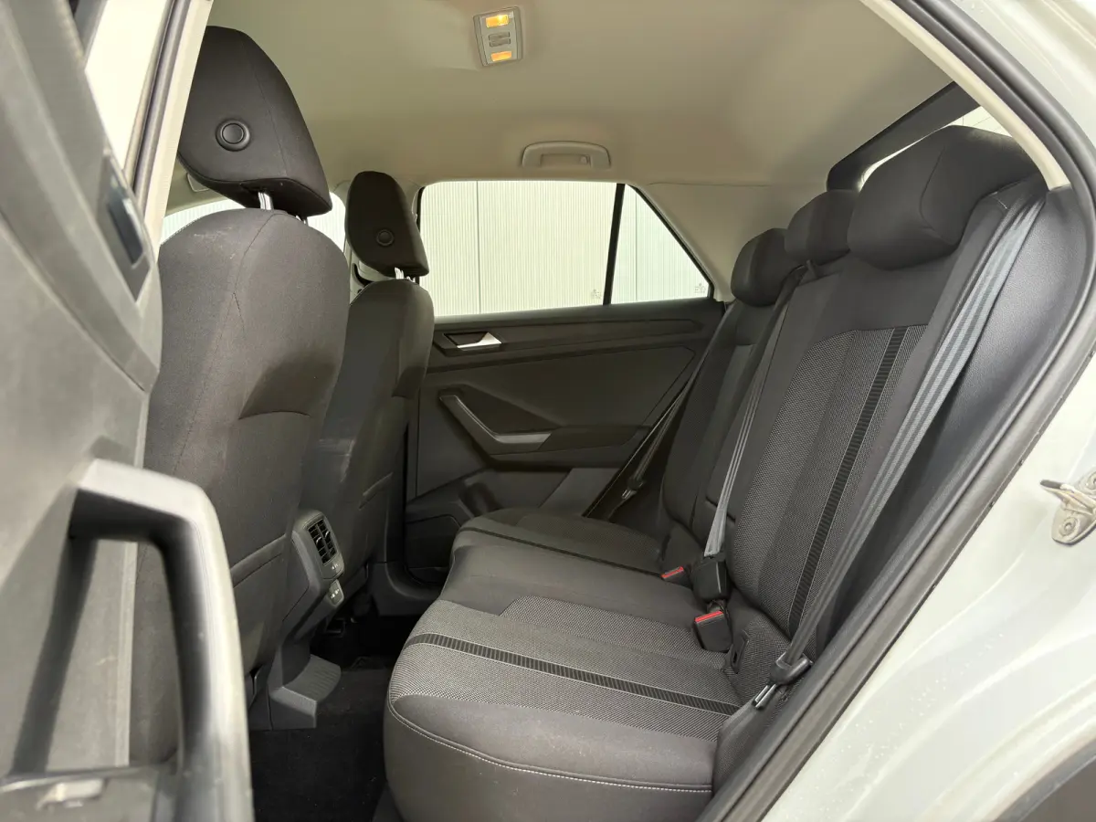 Apple Carplay/Android Auto | Trekhaak geremd 1300 kg | All-season banden | Airco | Cruise control adaptief | Parkeersensoren | Apple Carplay/Android Auto | Trekhaak geremd 1300 kg | All-seas
