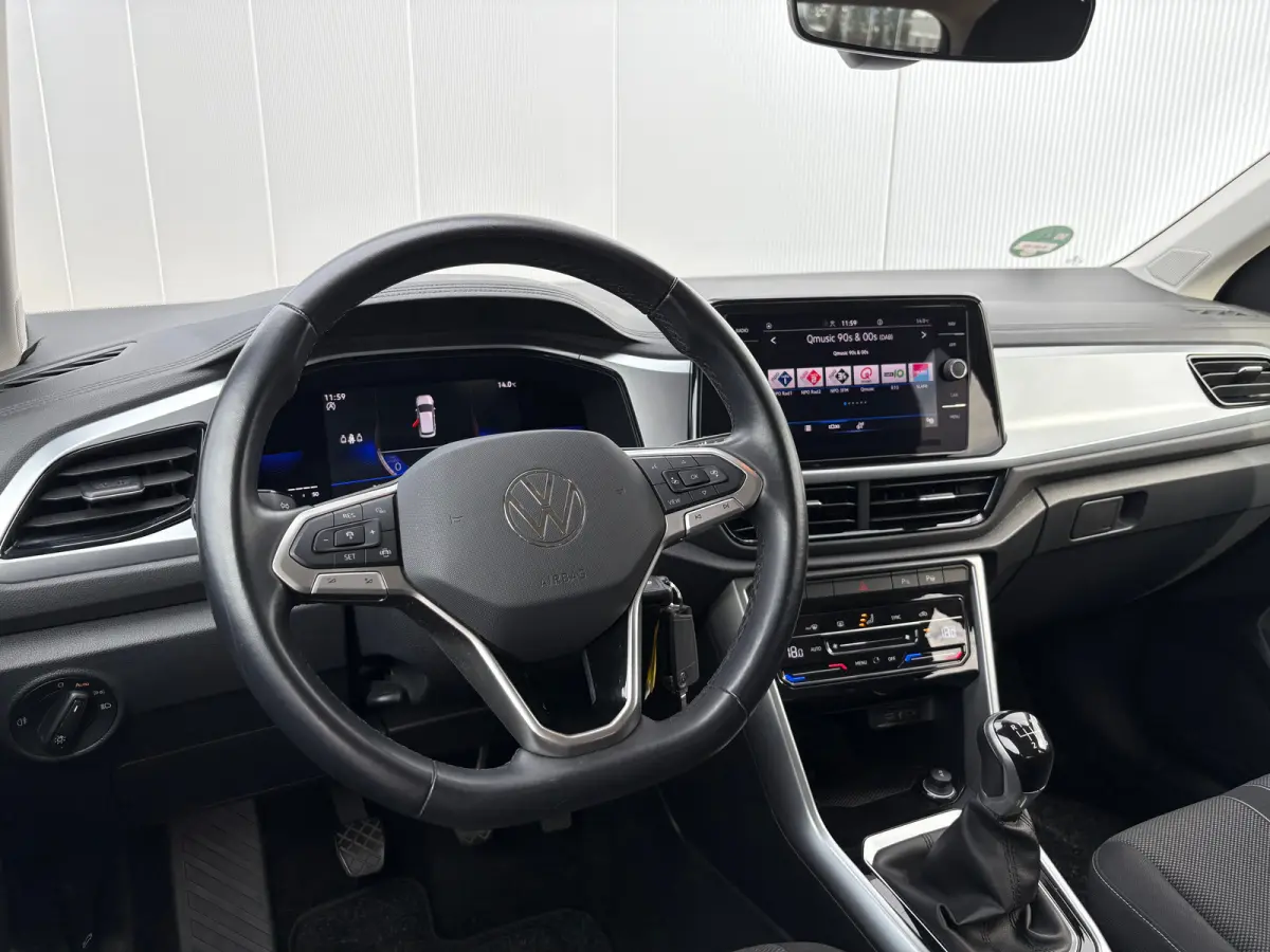 Apple Carplay/Android Auto | Trekhaak geremd 1300 kg | All-season banden | Airco | Cruise control adaptief | Parkeersensoren | Apple Carplay/Android Auto | Trekhaak geremd 1300 kg | All-seas