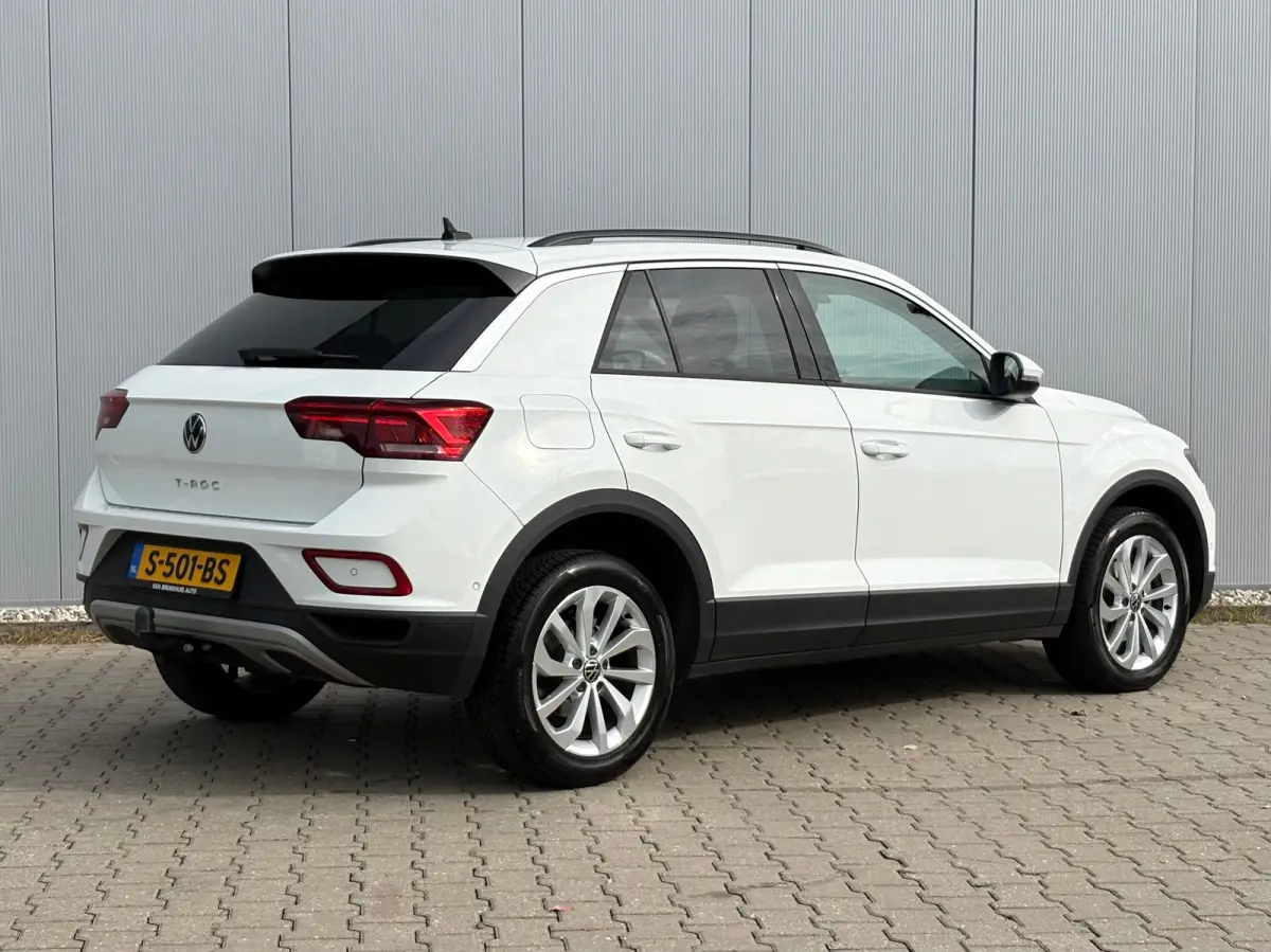 Apple Carplay/Android Auto | Trekhaak geremd 1300 kg | All-season banden | Airco | Cruise control adaptief | Parkeersensoren | Apple Carplay/Android Auto | Trekhaak geremd 1300 kg | All-seas