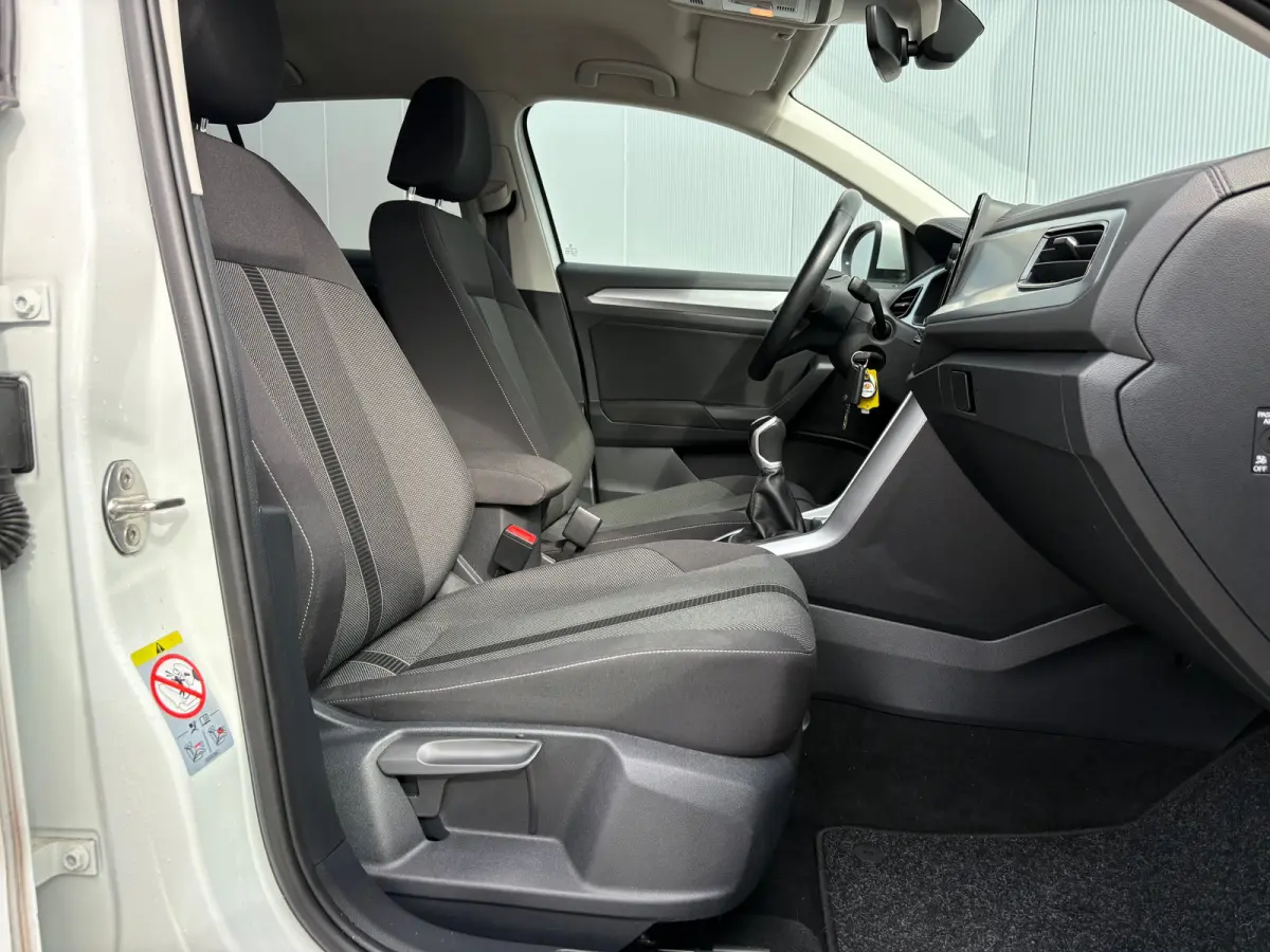 Apple Carplay/Android Auto | Trekhaak geremd 1300 kg | All-season banden | Airco | Cruise control adaptief | Parkeersensoren | Apple Carplay/Android Auto | Trekhaak geremd 1300 kg | All-seas