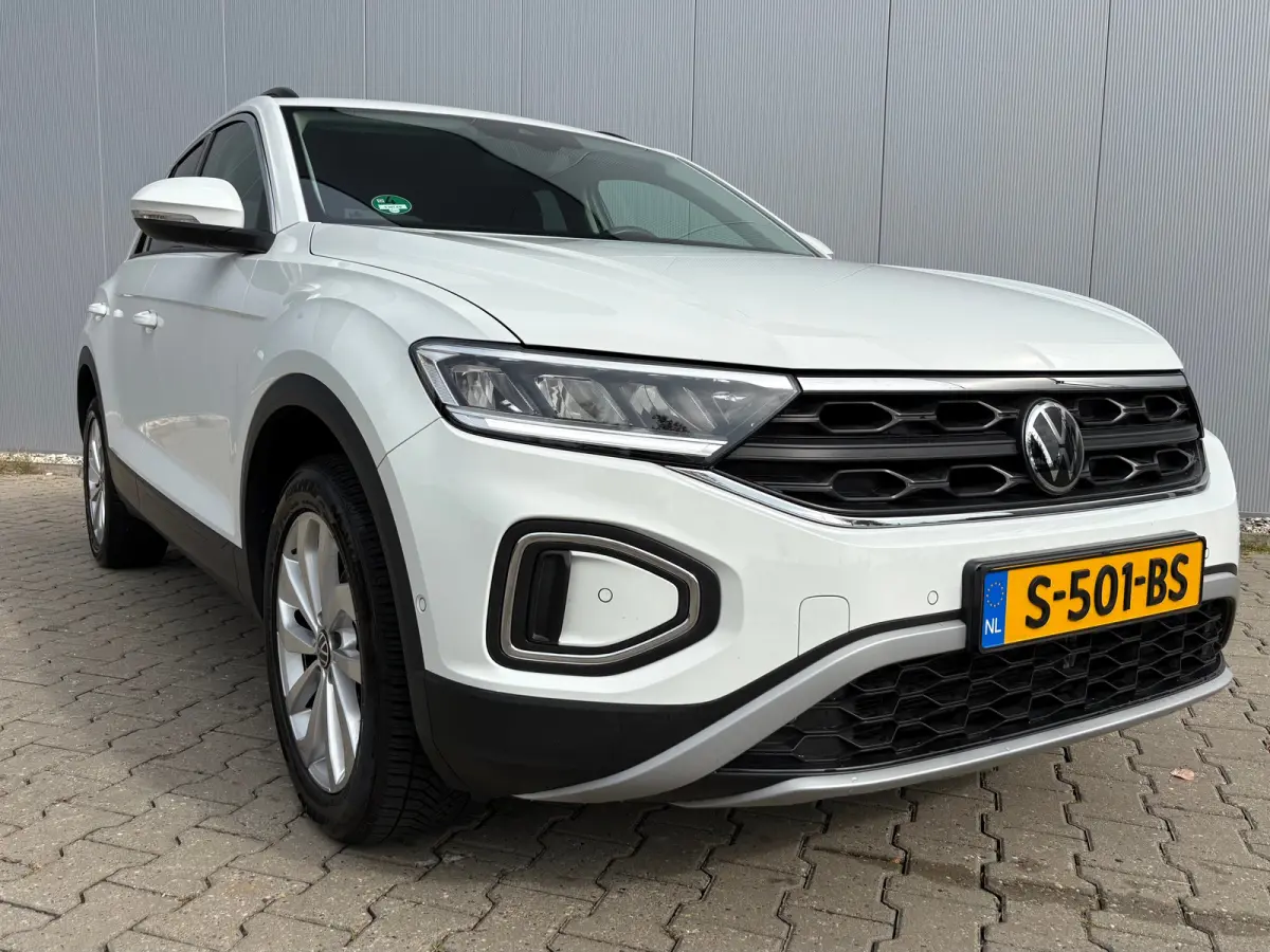 Apple Carplay/Android Auto | Trekhaak geremd 1300 kg | All-season banden | Airco | Cruise control adaptief | Parkeersensoren | Apple Carplay/Android Auto | Trekhaak geremd 1300 kg | All-seas