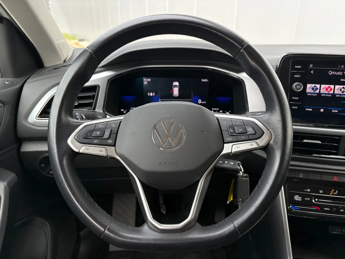 Apple Carplay/Android Auto | Trekhaak geremd 1300 kg | All-season banden | Airco | Cruise control adaptief | Parkeersensoren | Apple Carplay/Android Auto | Trekhaak geremd 1300 kg | All-seas