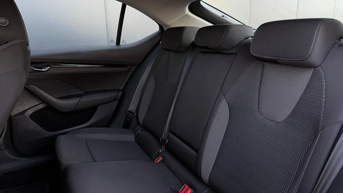 1.4 TSI iV 204pk Business Edition | Carplay | Cruise Control | Keyless | Parkeerhulp V+A | Stuurverwarming