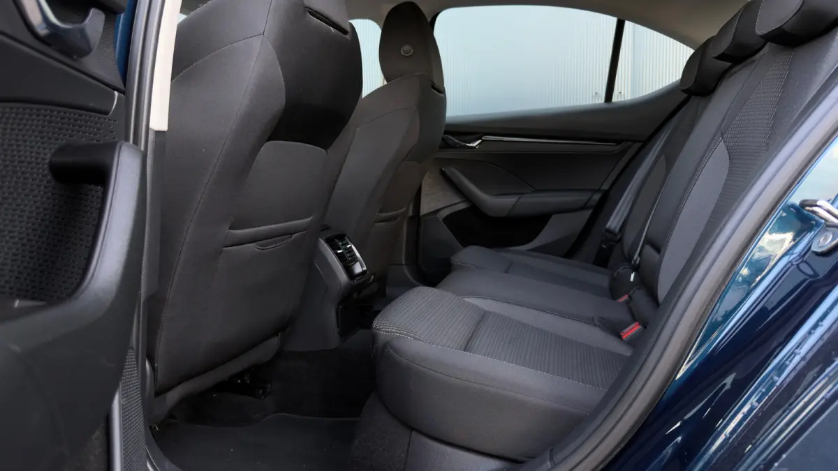 1.4 TSI iV 204pk Business Edition | Carplay | Cruise Control | Keyless | Parkeerhulp V+A | Stuurverwarming