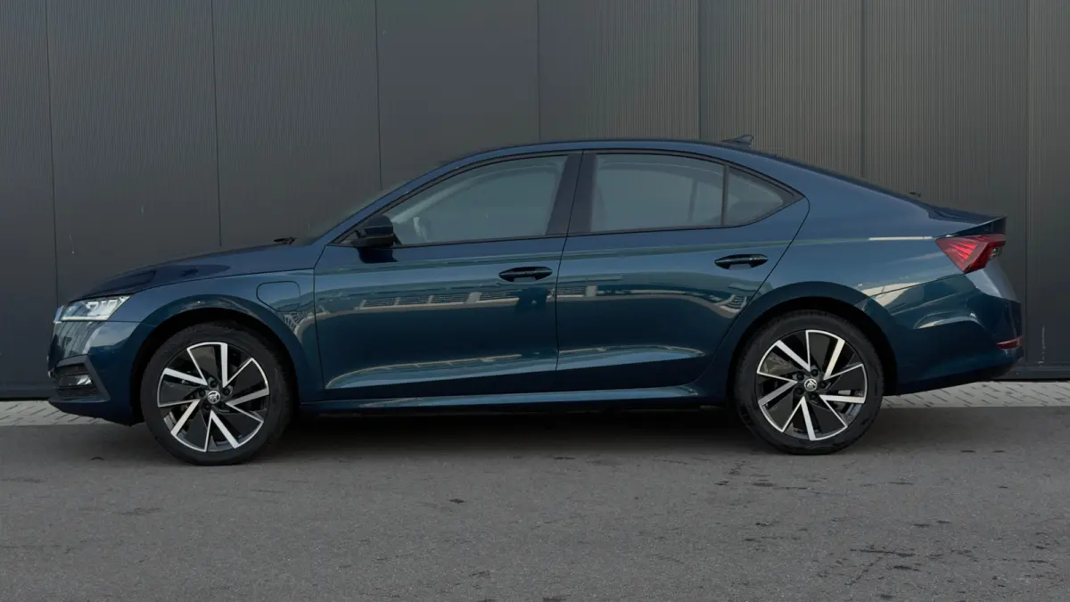 1.4 TSI iV 204pk Business Edition | Carplay | Cruise Control | Keyless | Parkeerhulp V+A | Stuurverwarming