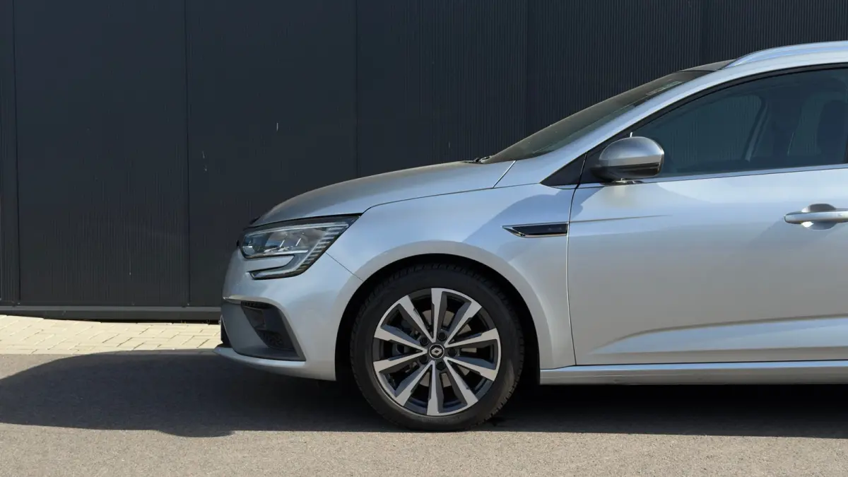 Estate 160pk 1.6 Plug-In Hybrid 160 R.S. Line | Achteruitrijcamera | Cruise Control | Navigatie | Keyless | 17" |