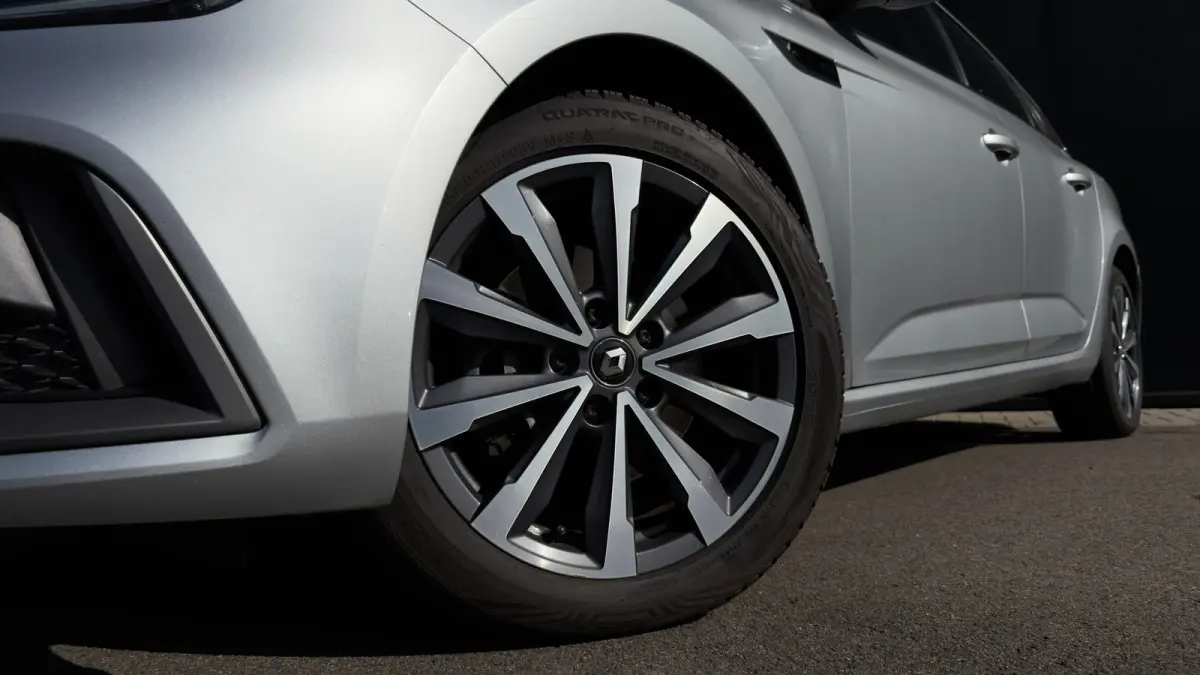 Estate 160pk 1.6 Plug-In Hybrid 160 R.S. Line | Achteruitrijcamera | Cruise Control | Navigatie | Keyless | 17" |