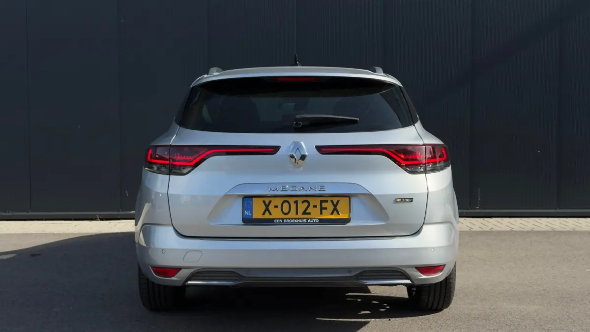 Estate 160pk 1.6 Plug-In Hybrid 160 R.S. Line | Achteruitrijcamera | Cruise Control | Navigatie | Keyless | 17" |