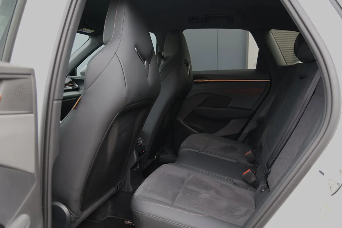 1.5 e-Tsi 360 Camera Elektrische stoelen Headup