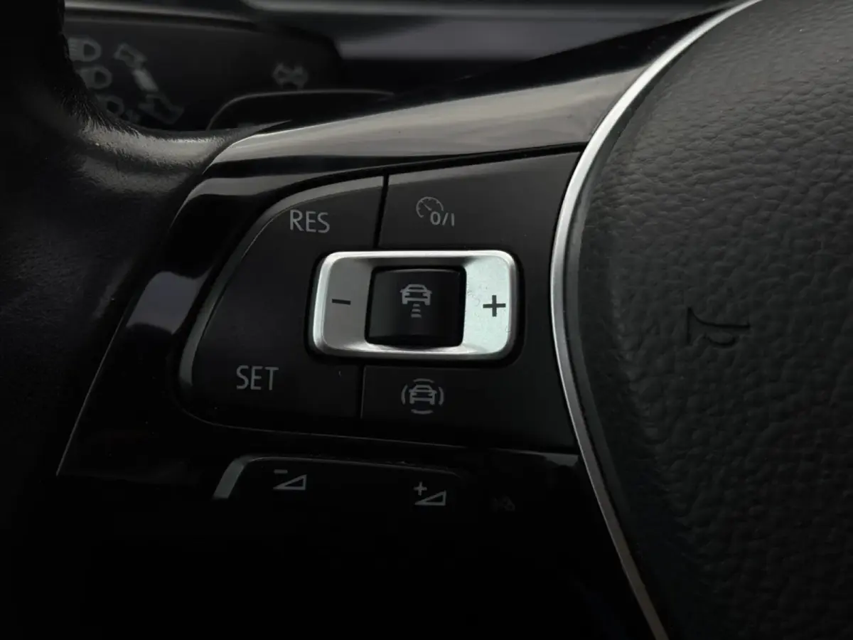 1.5 TSI ACT Highline Business R(Goed OnderH, Panorama, Head-up, Navi, 360 Camera, Stoel+StuurVerW, Etc)