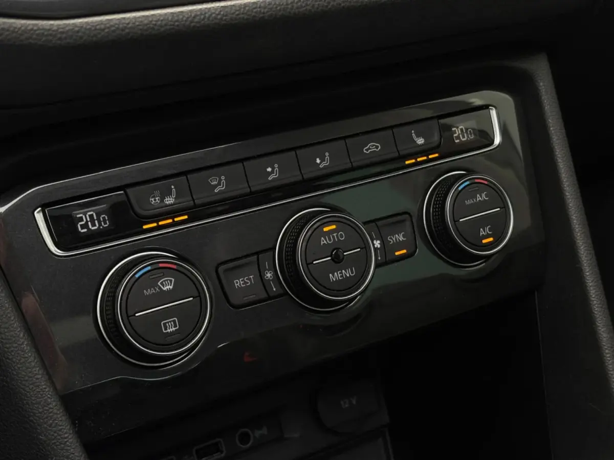 1.5 TSI ACT Highline Business R(Goed OnderH, Panorama, Head-up, Navi, 360 Camera, Stoel+StuurVerW, Etc)