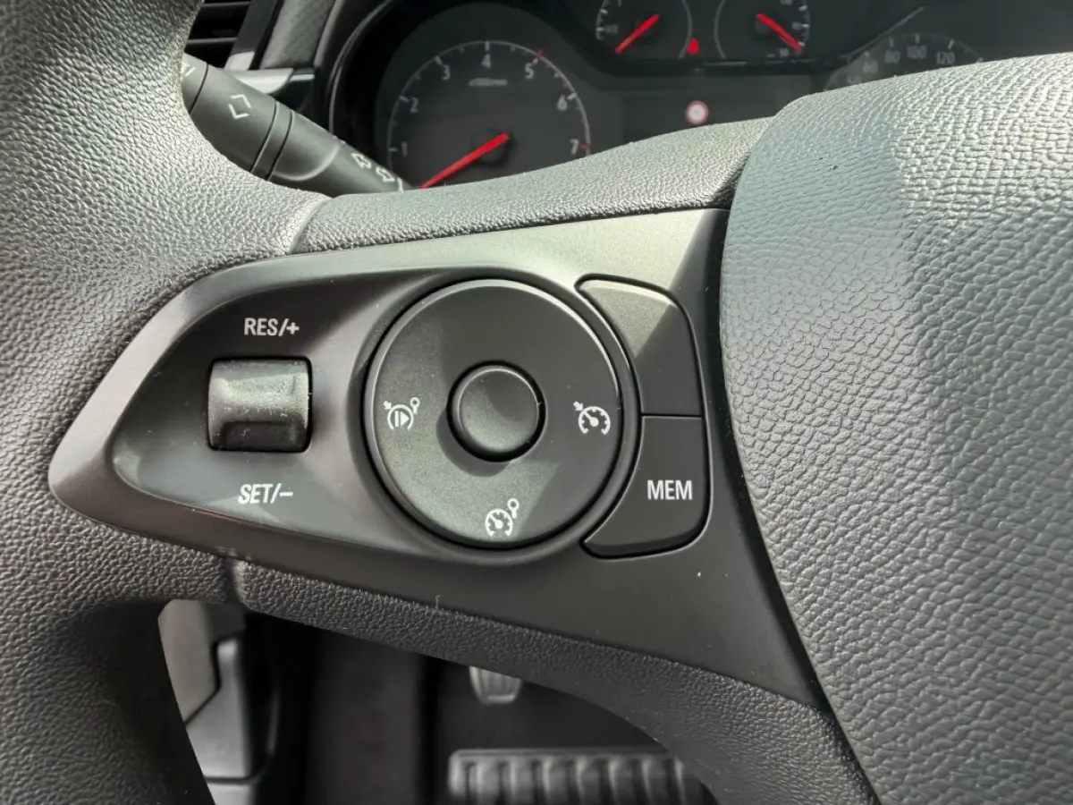 1.2 EDITION NAVI AIRCO CRUISE CONTROL