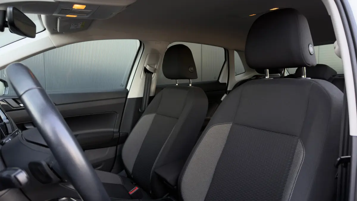 95pk 1.0 TSI Life Edition | Achteruitrijcamera | Climate Control | Adaptive Cruise | Keyless | 15" |