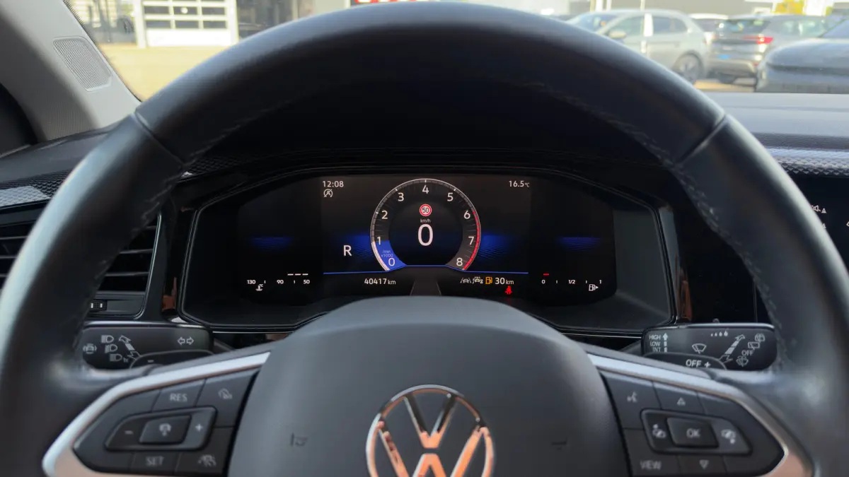 95pk 1.0 TSI Life Edition | Achteruitrijcamera | Climate Control | Adaptive Cruise | Keyless | 15" |
