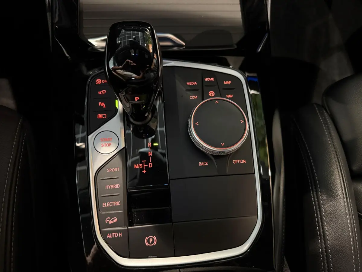 xDrive30e Business Edition Plus pano schuif trekhaak elektrisch 360 cam