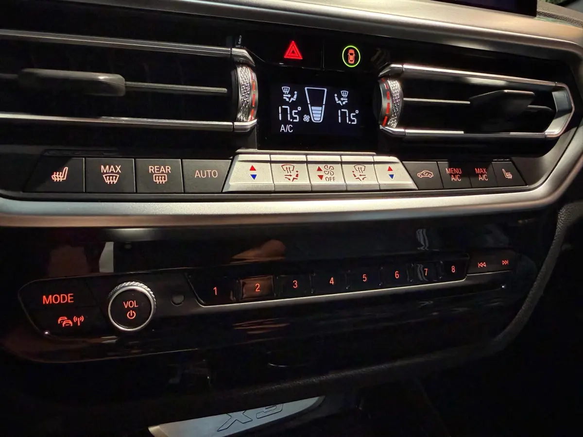 xDrive30e Business Edition Plus pano schuif trekhaak elektrisch 360 cam