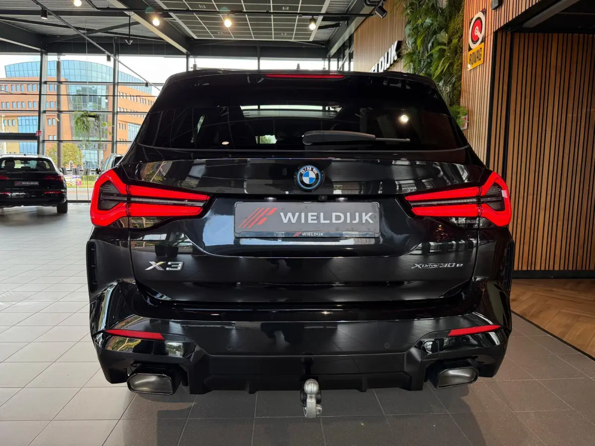xDrive30e Business Edition Plus pano schuif trekhaak elektrisch 360 cam