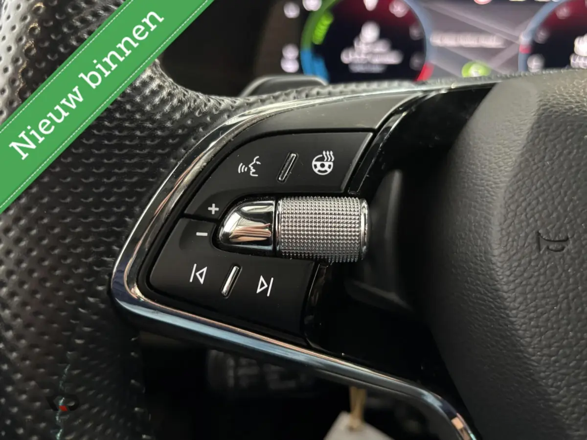 1.4 TSI 218 pk DSG iV Sportline Buss | Navi | LED Matrix | Virtual | Alcantara | Camera | ACC | PDC | DAB | Org NL |