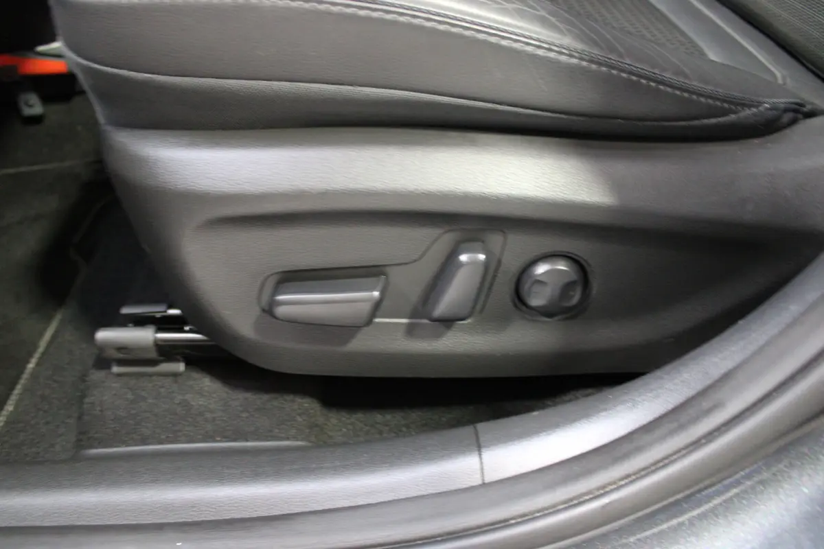 EV Premium 64 kWh