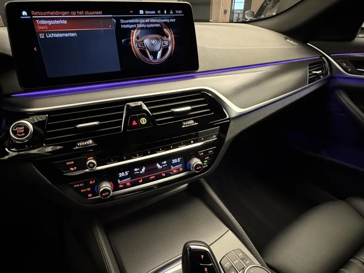 530i LCI M Sport/ Pano/ Camera/ HUD/ ACC/ Led/ Stuurverwarming