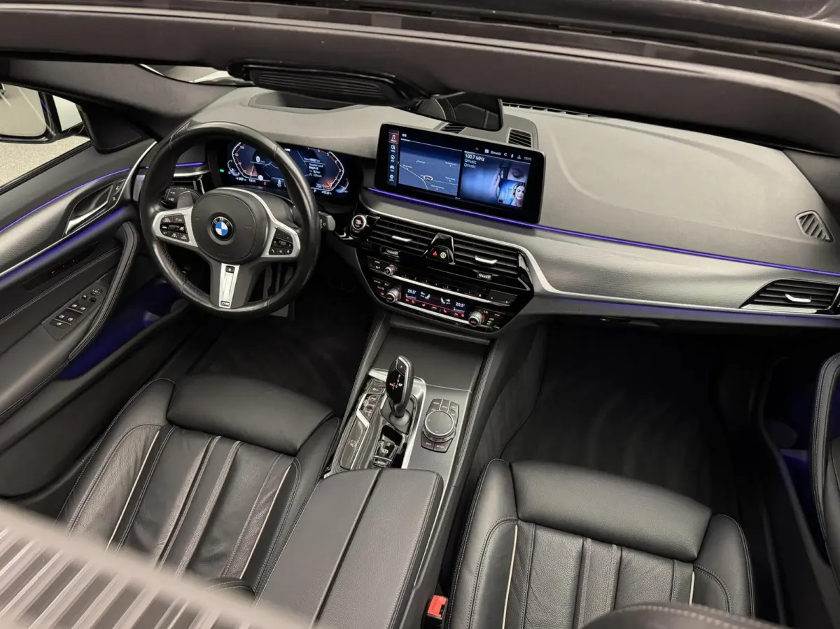 530i LCI M Sport/ Pano/ Camera/ HUD/ ACC/ Led/ Stuurverwarming