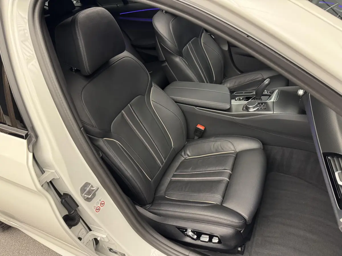530i LCI M Sport/ Pano/ Camera/ HUD/ ACC/ Led/ Stuurverwarming