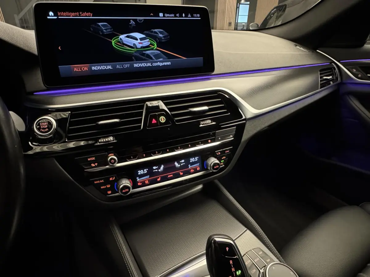 530i LCI M Sport/ Pano/ Camera/ HUD/ ACC/ Led/ Stuurverwarming