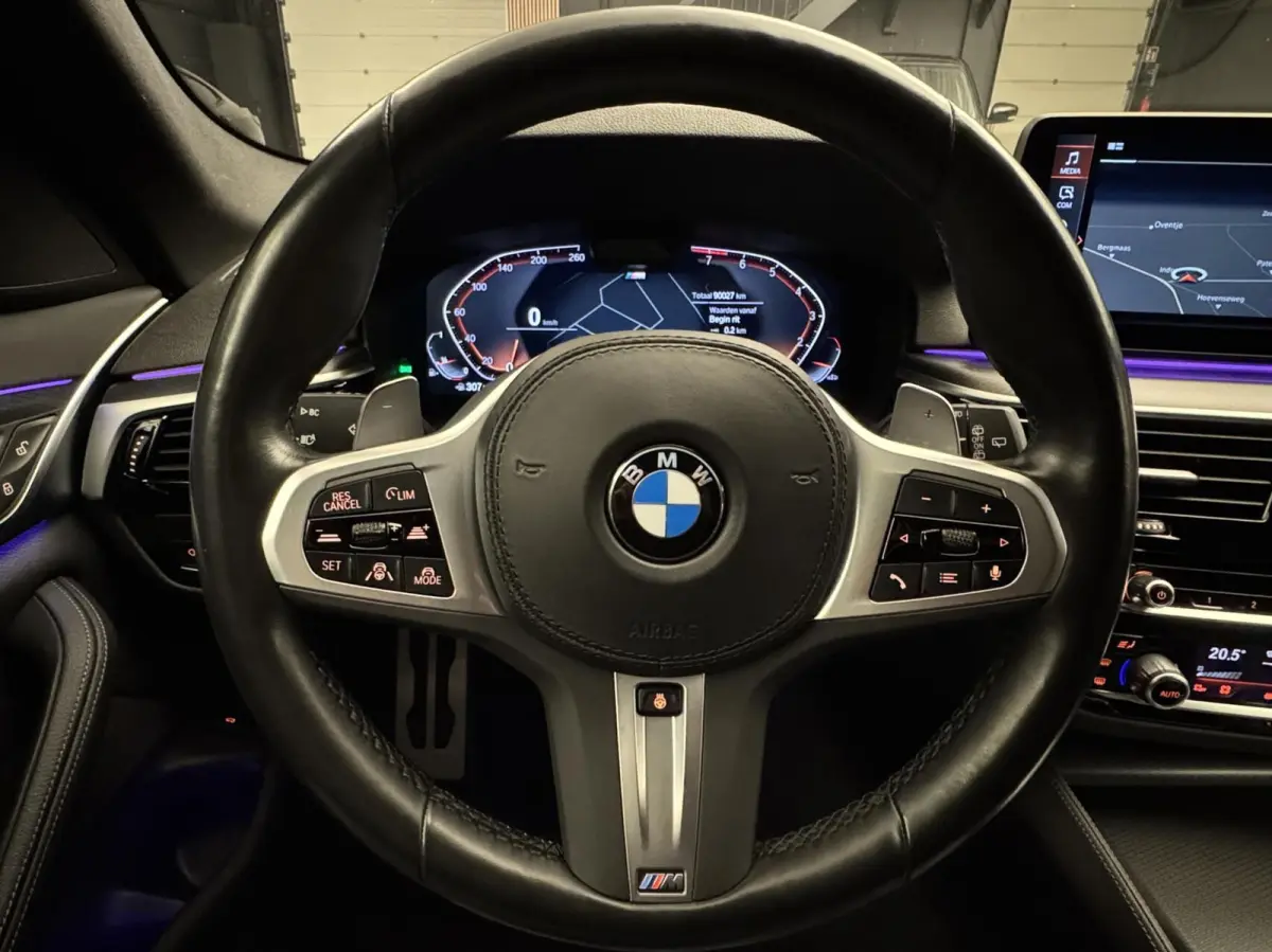 530i LCI M Sport/ Pano/ Camera/ HUD/ ACC/ Led/ Stuurverwarming