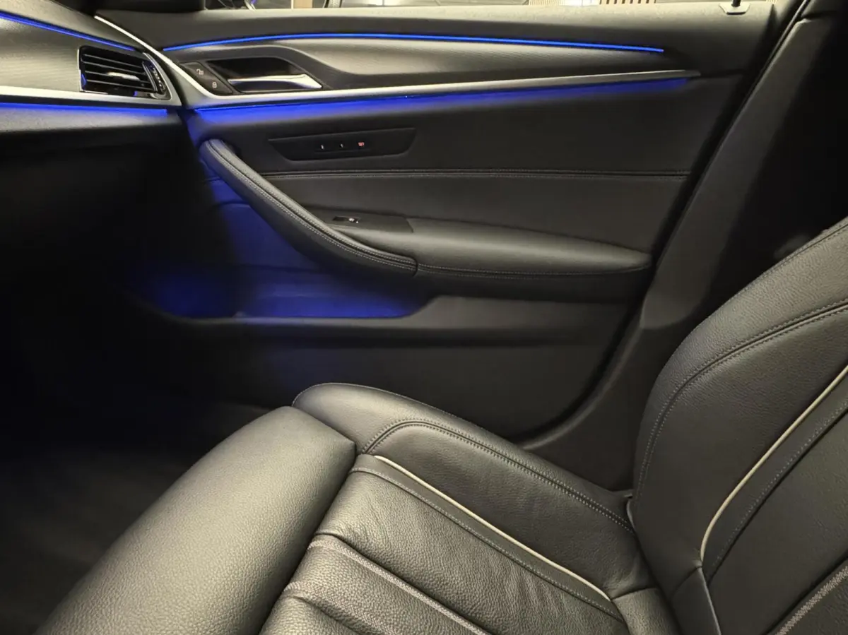 530i LCI M Sport/ Pano/ Camera/ HUD/ ACC/ Led/ Stuurverwarming