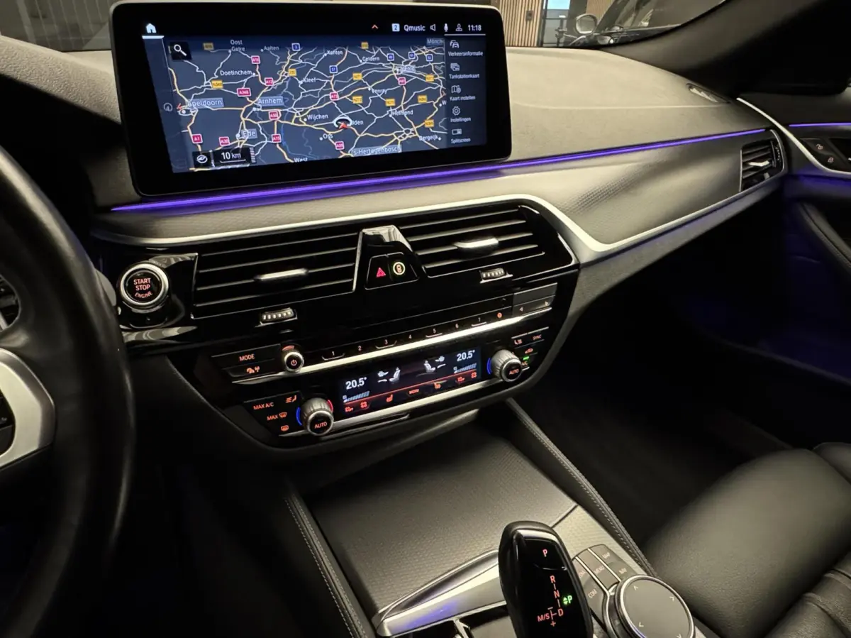 530i LCI M Sport/ Pano/ Camera/ HUD/ ACC/ Led/ Stuurverwarming