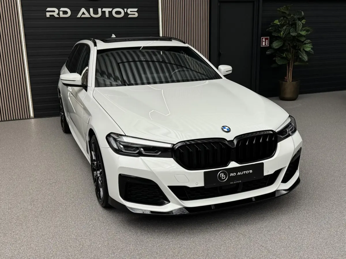 530i LCI M Sport/ Pano/ Camera/ HUD/ ACC/ Led/ Stuurverwarming