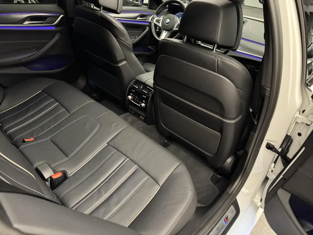 530i LCI M Sport/ Pano/ Camera/ HUD/ ACC/ Led/ Stuurverwarming