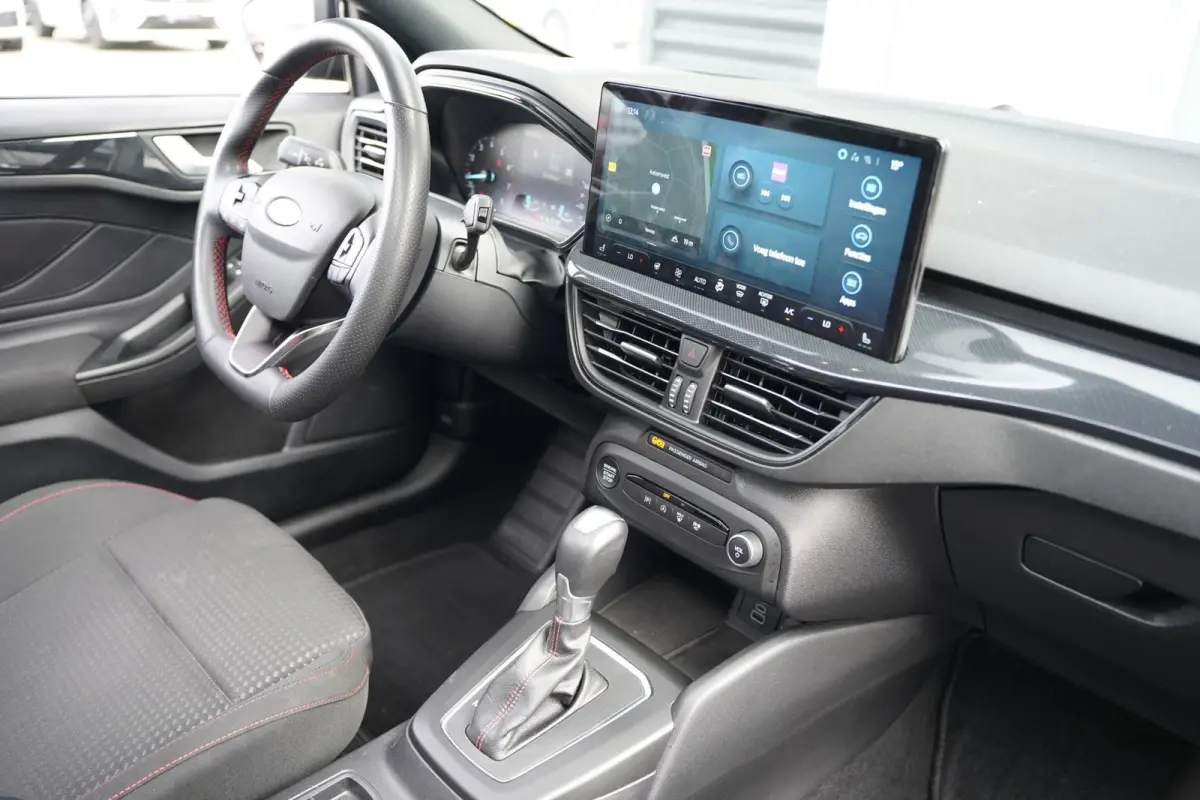 1.0 EcoBoost Hybrid ST Line X AUT Pano Trek Navi Led Pdc