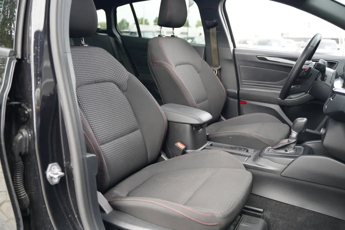 1.0 EcoBoost Hybrid ST Line X AUT Pano Trek Navi Led Pdc
